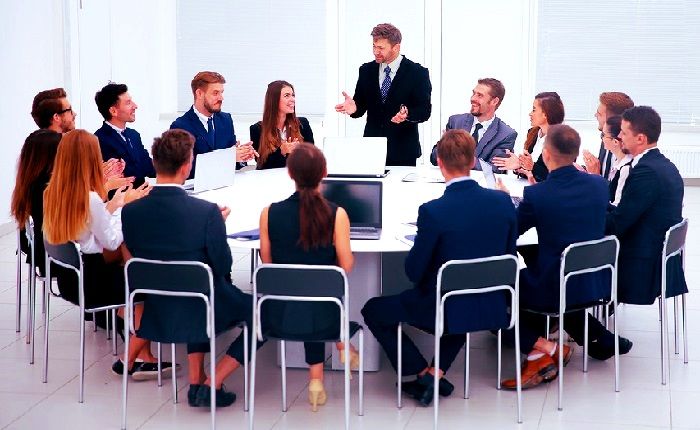 pentingnya leadership